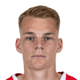 Philipp Lienhart op de 79 Common FC 27-spelerskaart