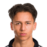 Adrian Nilsen Pereira op de 69 Common FC 27-spelerskaart