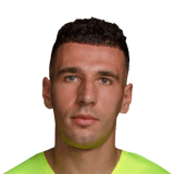 Ruslan Neshcheret op de 70 Common FC 27-spelerskaart